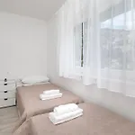 Kate Apartment