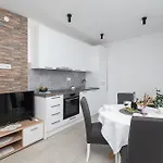 Kate Apartment